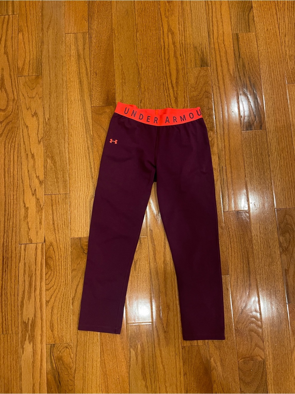 Under Armour Women's Purple Pink Cropped Capri Athletic Workout Leggings Size XS